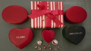 red bow giftwrap with hearts  ovals